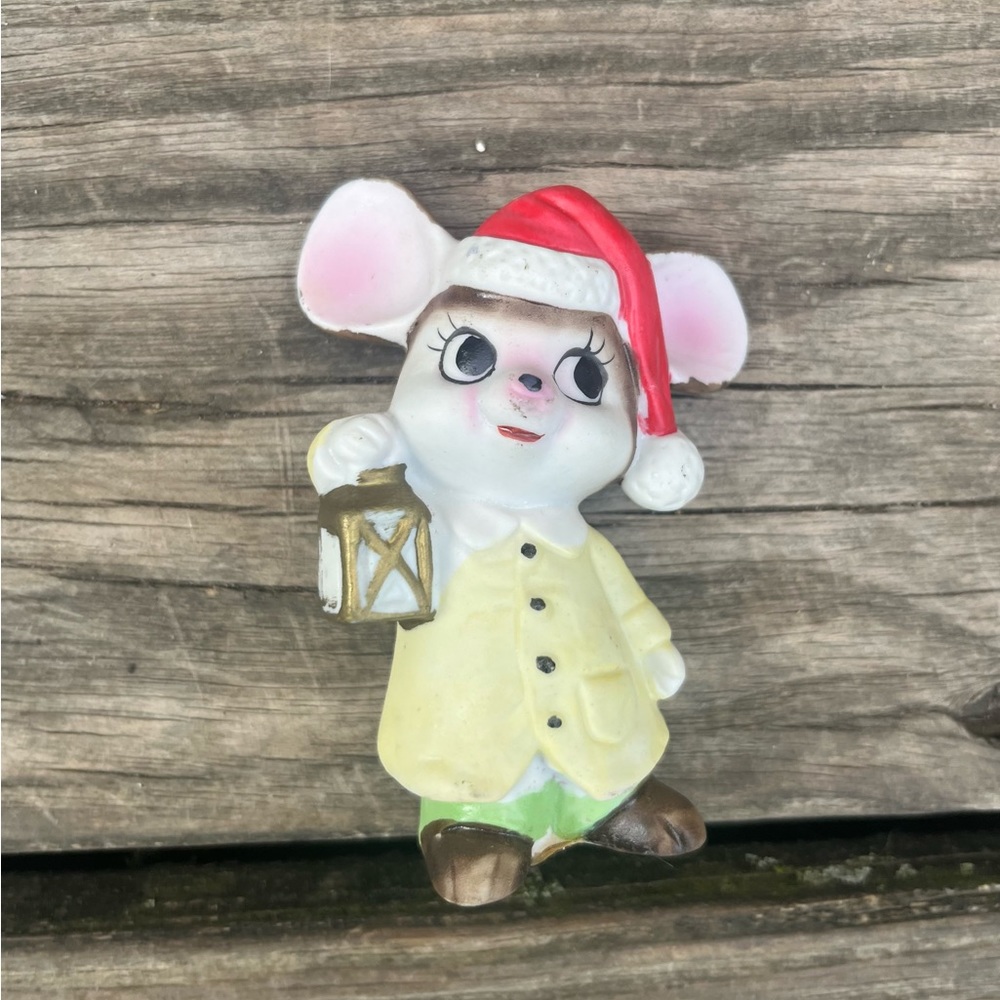 VINTAGE CHRISTMAS MOUSE FIGURE STATUE decor